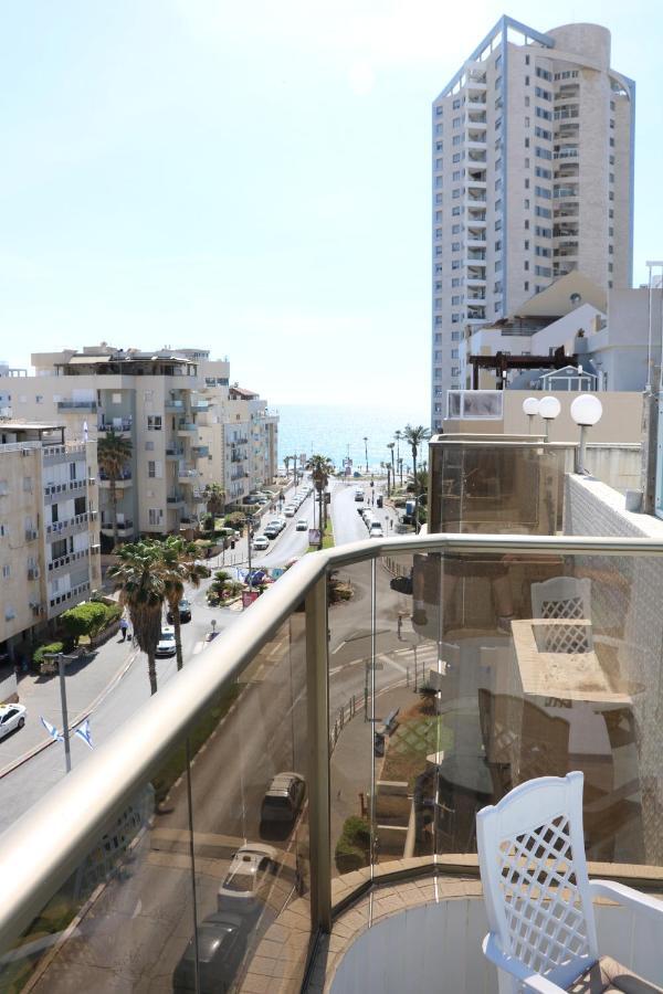 Beutifull View Of Batyam Apartman Bat Jám Kültér fotó