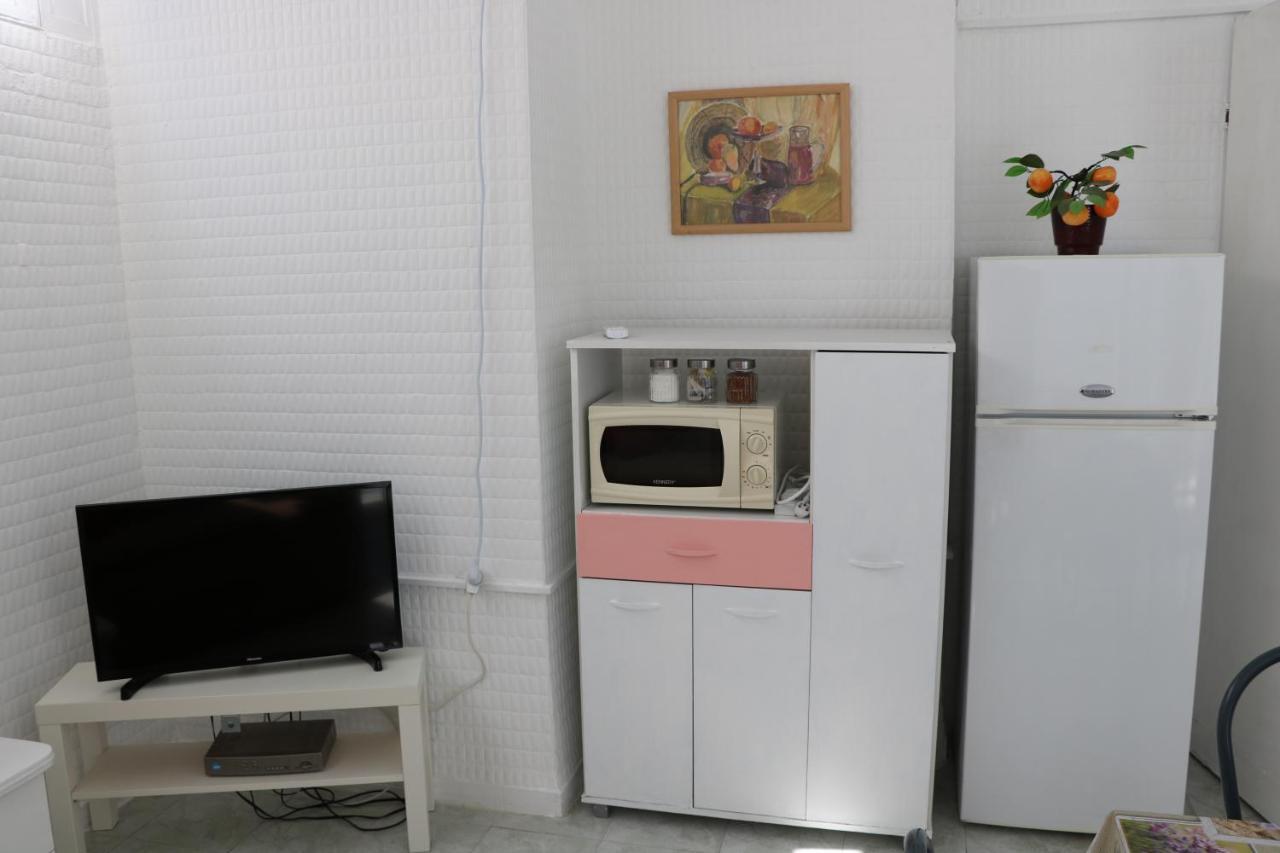 Beutifull View Of Batyam Apartman Bat Jám Kültér fotó